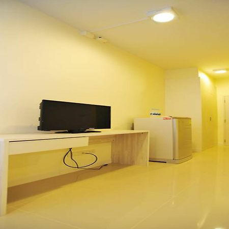 The Garden Living Hotel Bangkok Ngoại thất bức ảnh